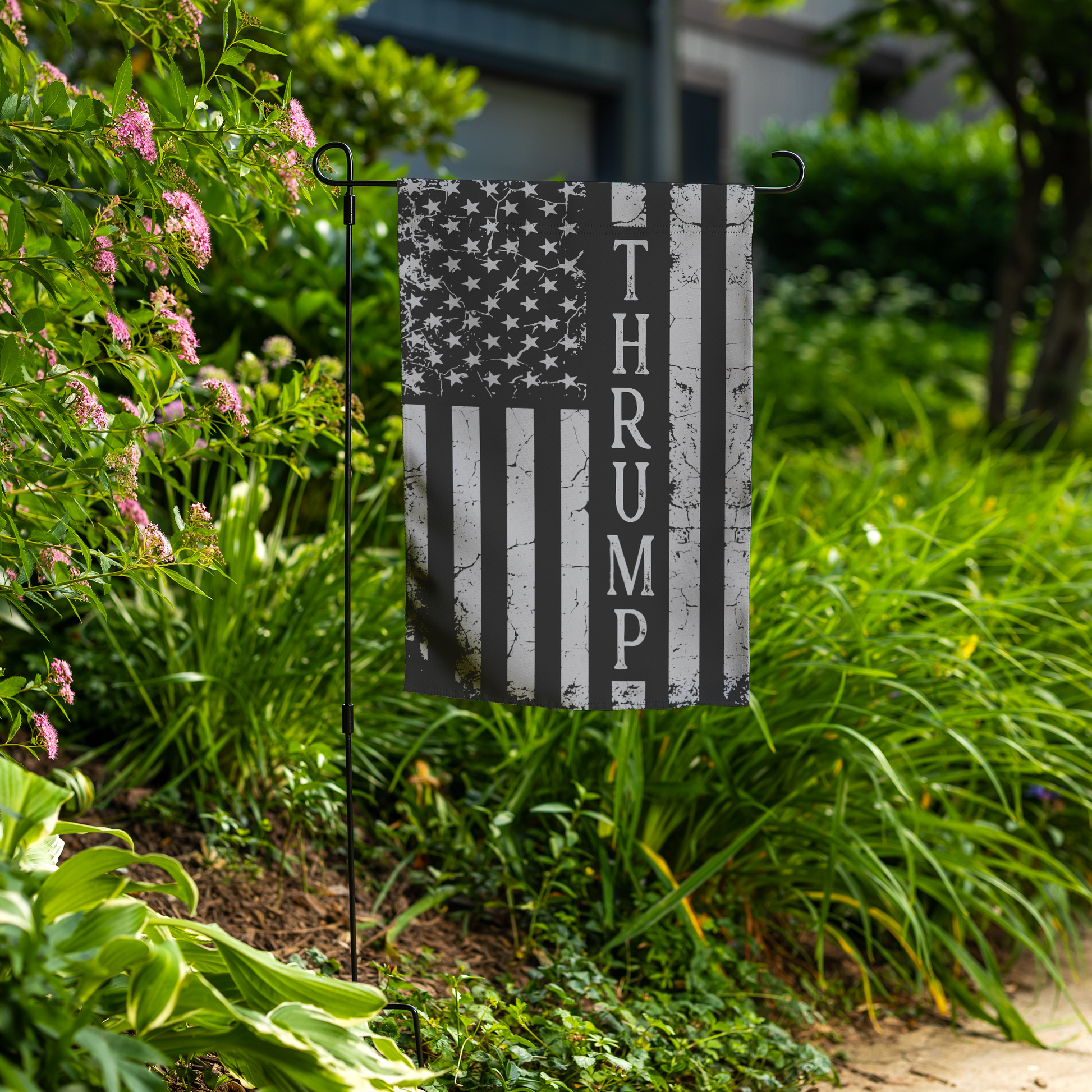Thrump_Flag_Lifestyle_Mockup.png